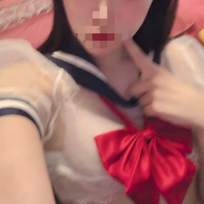 自慢はお尻とアイドルフェイス()です 。出勤少なめレアお嬢です。なかよくしてね。