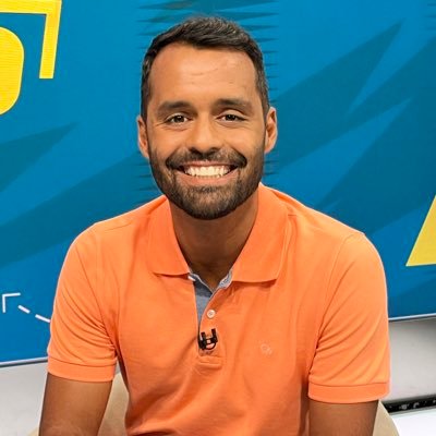 ⚽️♥️ Futebol é vida
📺 Comentarista de futebol da Globo 
@sportv @premiere @geglobo