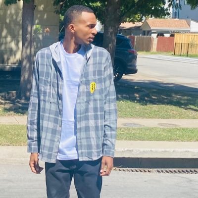 6’8 Just a 90s Baby & The Westside Raised Me. #SIPCambino #LLZLo