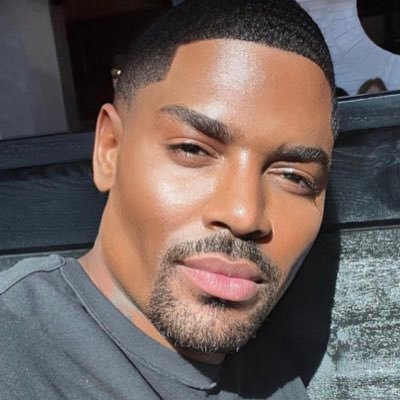 Celebrity Make Up Artist, Ballroom Icon, Actor, Semi Popular in a world of “The Popular” Seen on LHH, Legendary HBO Max, Googleble 🫡🤷🏾♂️