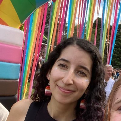 PhD Candidate at Deakin University - researching pathways to care in LGBTQA+ people with psychotic experiences 🏳️‍🌈 (she/they)