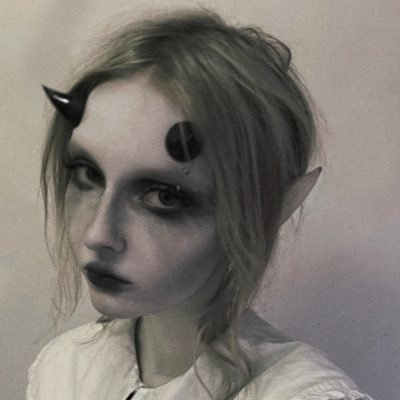 румяная сова 🦷🩸さんのプロフィール画像