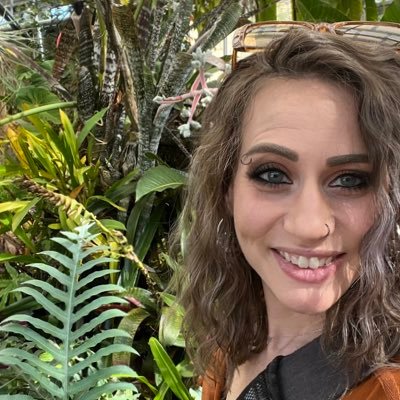 Felicia_Garza's profile picture. 👨‍👩‍👦‍👦 Mother, Wife,🪴Interiorscape Designer,👩🏼‍🌾 Backyard Gardener, 🤳🏼Content Creator, &🏋️‍♀️Fitness Enthusist,