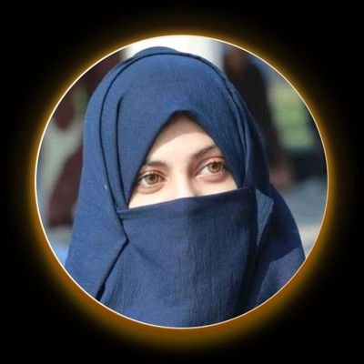 AneesaRaheel's profile picture. Graduated 🎓
Graphics Designer🎨
Shopify Store Designer🛍