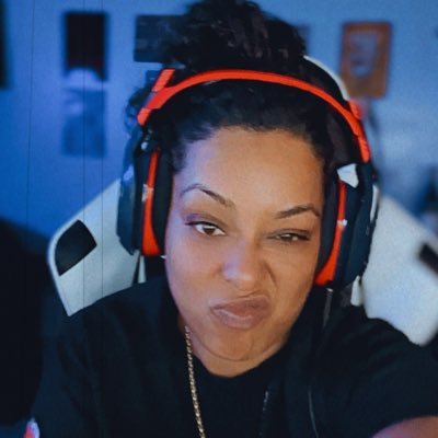 Gamer 🎮| Mom to a princess 👑 | NYC 🗽|@uhnite |