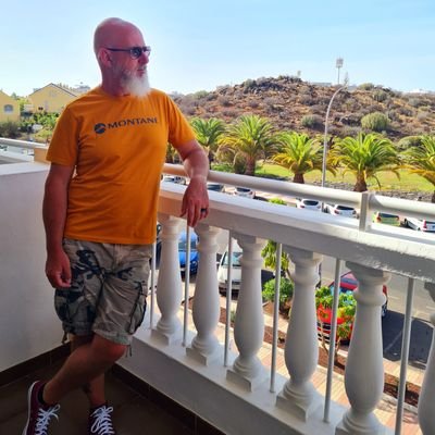 CharlieOHare5's profile picture. married, two adult children, sign maker,
Running, walks in woods, seafronts, photography,  vw's, alcohol thats what makes me happy