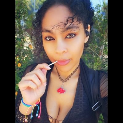 🖤|GLITCH Streamer |♡²: Amber 🌸 Anime Nerd ✨️ I'm my own niche, I exist to be happy.✨️ |🖤|
• emailKayotic@gmail.com •