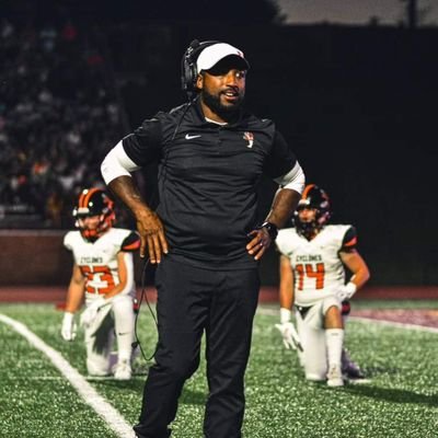 CoachTurner_7's profile picture. Farther, Husband, Coach, Small Business Owner

Proverbs 3:5-6 📖