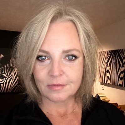 ChixRivahVA's profile picture. rescue dogs, boating, travel, and wine when not helping clients implement product operating models; VP @Gartner_inc; Tweets my own