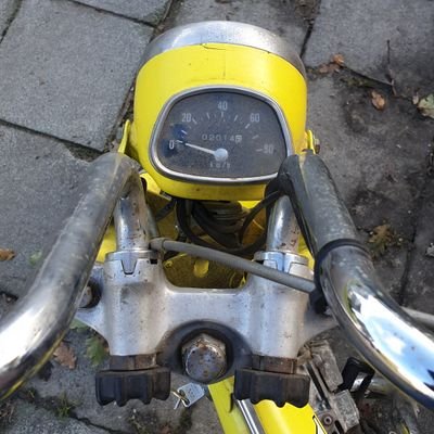 RobbySaere9821's profile picture. Old gear never die. And never give up.