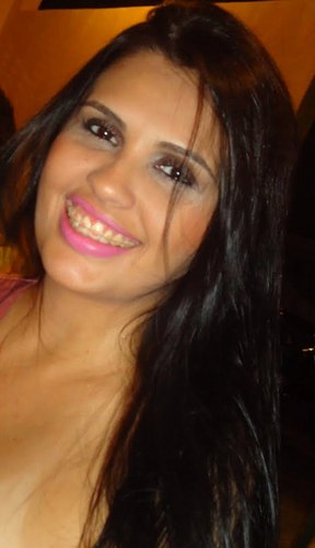 Acima do chão existe o céu. Acima do não existe o sim. Depois dessa curva eu sei. Que existe nova estrada.