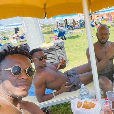 badjinka_l's profile picture. J’aime d’être simple ds ma vie