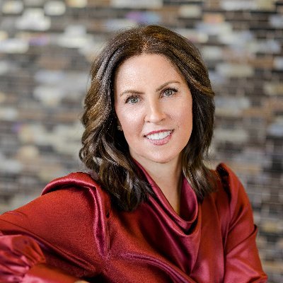 Ann Sielicki, DDS, is a compassionate and gifted dentist serving the communities of Scottsdale, Arizona, at Sonoran Dental Design.