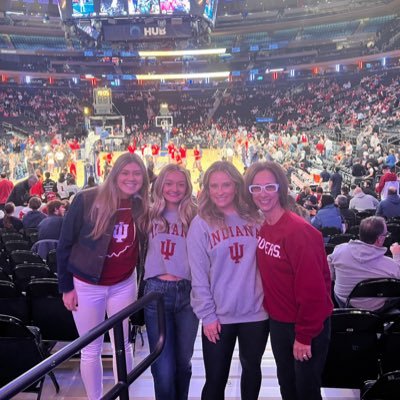 IL | IU Alum | NYC | 3X Marathoner 🏃🏼‍♀️ all things sports 🏒🏈🏀 #IUBB #IUFB