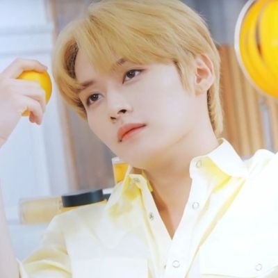 nath_studying's profile picture. writing, reading, and studying