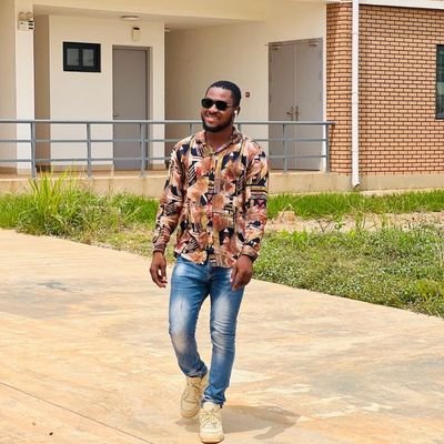 Lover of God , trader and analyst , DXY , Chelsea FC, Entrepreneur. billionaire in the making .Instructor .