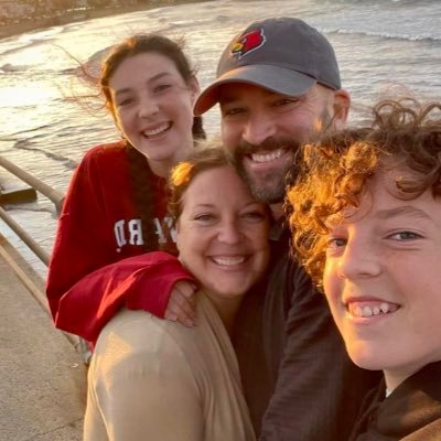 KTmbarber's profile picture. 