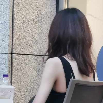 minuofq's profile picture. 无拘无束适合我们，私信先关注，有空就会回复，没关注就私信会被拉黑的哦。