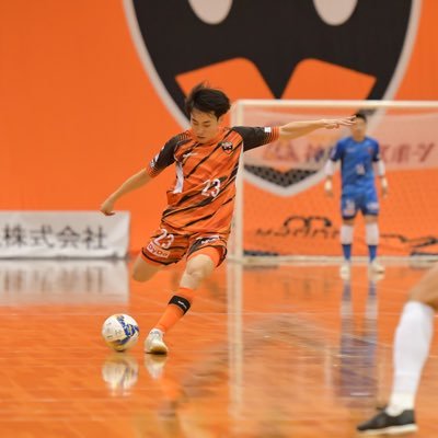 帝京長岡高校→大阪成蹊大学→シュライカー大阪