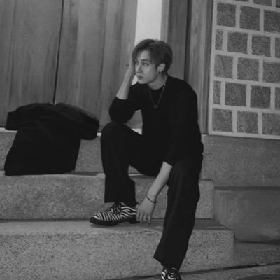 I'm just a lonely writer with a lot of angst and a lot of love to give. Call me Loki, because I be lowkey the funniest person in the room Chan bias 🫣ot8