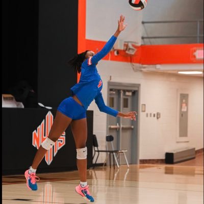 5’11 / middle blocker & RS/WHS/ class of 2025 Email: harveyserenity123@gmail.com