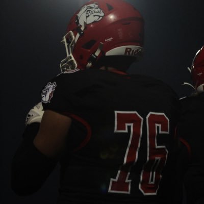 Oak Hills High School🏈 | Class of ‘25 🎓 | 4.0 GPA |     6’2, 250lbs OL |