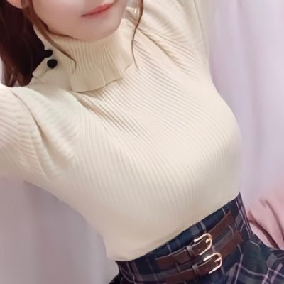 私が1人でしてる動画見たい人は「動画見たいです！」ってDM送ってください🥰送れない場合はフォローしてくれればお迎えDMいきますよ🫶💕