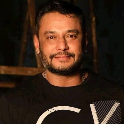 || ಕನ್ನಡಿಗ. || Die Hard Fan Of DBOSS @DasaDarshan. || @imVkohli Fan ||