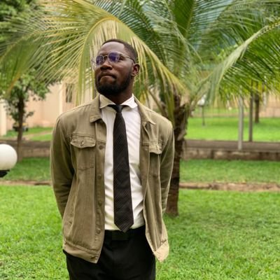 🇳🇬, Christian 
 law student 😉
law undergraduate Intern, content creator,closet model😶‍🌫️, Writer; still a closet one, poet,
 music lover.

MUFC🟥