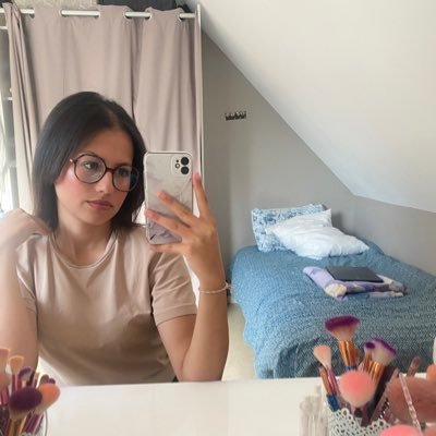 Lalgeriecheulha's profile picture. Pour illuminer votre tl bande de bg ✨