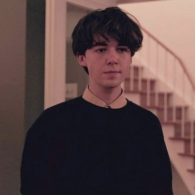 vinicmiyawaki's profile picture. às vezes a gente precisa parar de fazer o quadradinho um oito e pensar um pouquinho