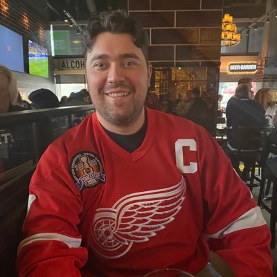 SuperFan of The Detroit Red Wings and the Kansas City Chiefs #ChiefsKingdom #LGRW