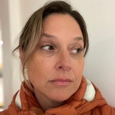 Mrsl_5chn077's profile picture. ❤️: m’endormir au son de la ☔️, m’assoir près d’un 🔥 en automne, me baigner dans un lac. Maman des deux plus beaux enfants du monde. 👧🏼👶🏻 #bekind 🇨🇦🇧🇷