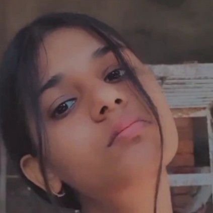 riyamis000's profile picture. 