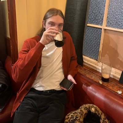 harryloftus97's profile picture. can I pet that dawg? ✌🏻(he/him)