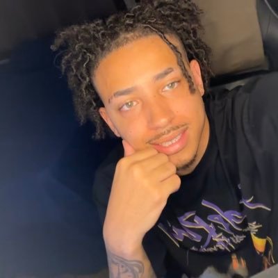 NEW TWITCH STREAMER COME CHECKOUT A STREAM!!!!! https://t.co/QIC2wjTrPt
