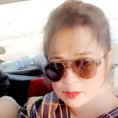 nazsurya55_'s profile picture. Professor economist