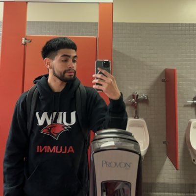 Castro2x's profile picture. UIWMBS 25’🎒, UIW Alumni ,23✝️