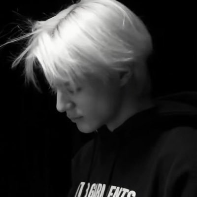 4GXRACHCHABUN's profile picture. ราชบัณฑ์ (n.) เสือมันก็แค่แมวตัวใหญ่ร้องโฮ่งปิ๊ป ཀ⛧♯៚ 🕷️ | ENTP | #20GODSHXM4PXN | #L1ZARDOFMYG | 🌪️I’m so fu***ng top ∆⚢