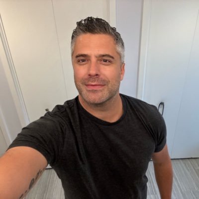 davidezucchini's profile picture. I work on international development. Love the beautiful game ⚽️. Electric mobility. AI 🤖 . Random thoughts 💭