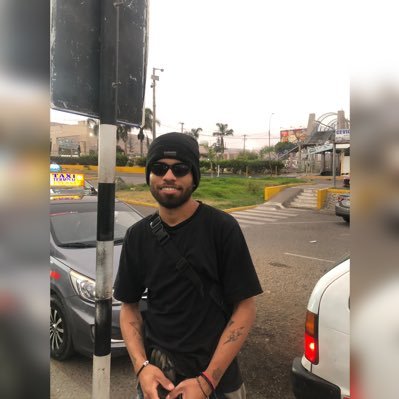 Amante de la música, del café y del buen arte.
Fast_emece en ig🌠