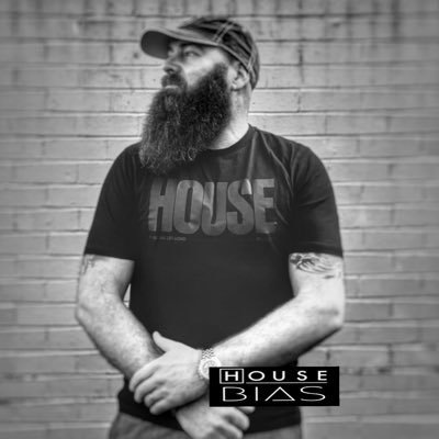 Amateur house music DJ, go check out my SoundCloud. https://t.co/ZEt2ISzrjA…