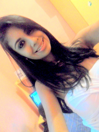Ah eu so uma pessoa mt divertida timida as vezes
palmerense 3 tenho 16 anos ,adoro sair.
