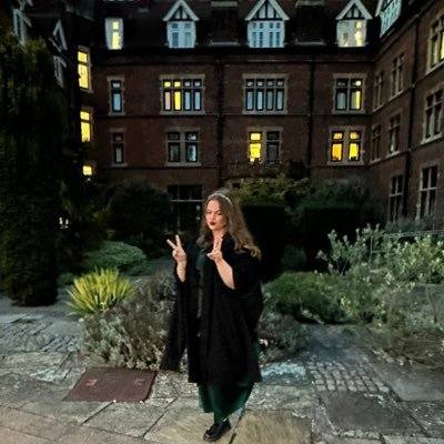 harding phd scholar @camedfac : neuroqueer children’s literature | pg rep @bcla_official | associate editor @fantasymapping | AuDHD 💚🧚🏻♀️