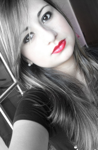 “O amor se cultiva, o amor se lapida, o amor se estimula.O amor morre, mesmo sendo real. E ainda renasce, mesmo estando morto”  ,,, Melhor Amiga : @biiasmack