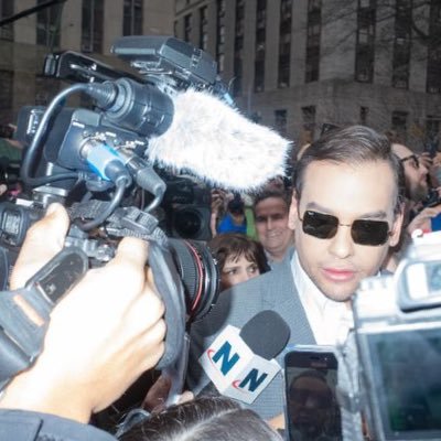 smallangryelf's profile picture. she/her