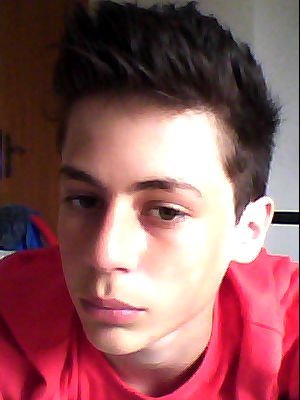 dovakihn95's profile picture. 