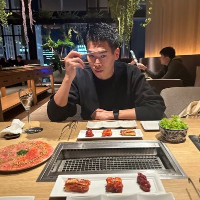 とある企業の採用担当/ 元HR業界4年 / 中途採用担当 / 1日最低1ツイート / ラーメンとお酒を愛してやまない / 神戸出身 / 大阪→東京→神奈川 / 楽しいことを常に探してます / 個人的な意見が多いです / ヘッダー考え中 / Next→？