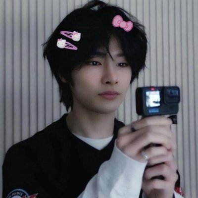 FoxInnie75845's profile picture. 