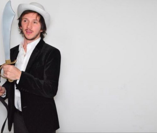 lojicband's profile picture. Bass player, Video Editor, Audio Producer. Holler at me.